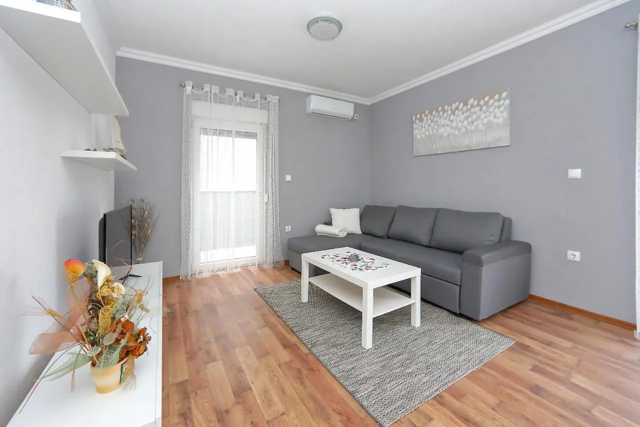 Apartments Nikić Bibinje