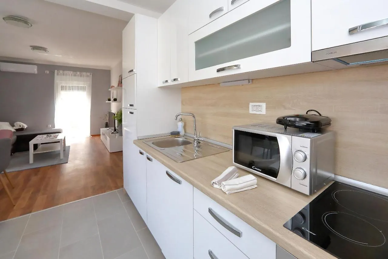 Apartments Nikić Bibinje